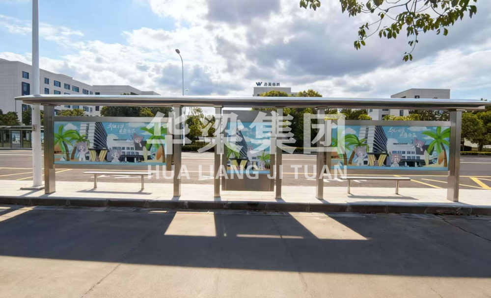 [25.10.3]江蘇省某市定制款公交候車亭項目裝車發(fā)貨